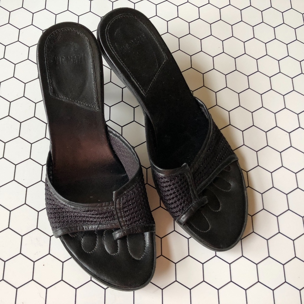 Vic Matie Black Toe Ring Sandals 36